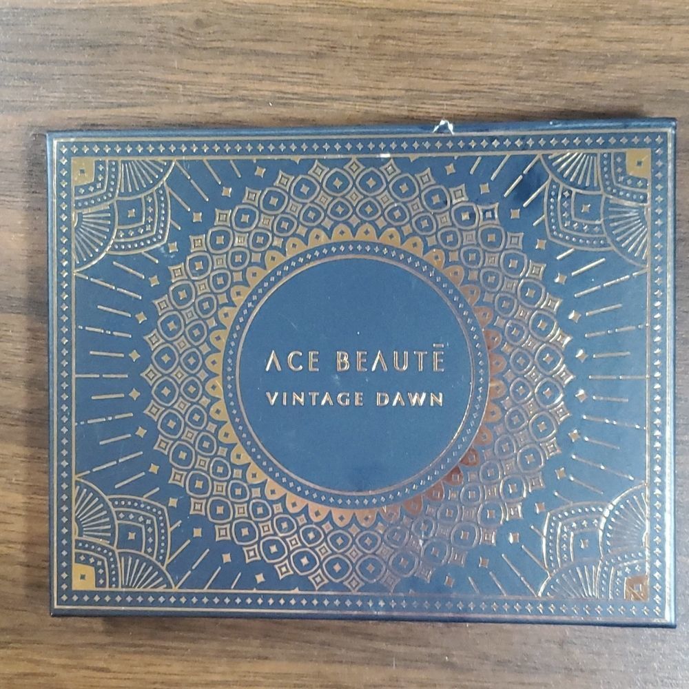 NEW Ace Beauté Beauty Vintage Dawn Eyeshadow Palette 12 Colors Gorgeous‎